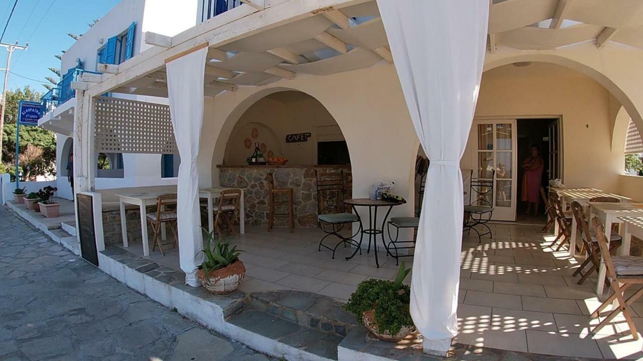 Pavlos Rooms Livadia  Dış mekan fotoğraf